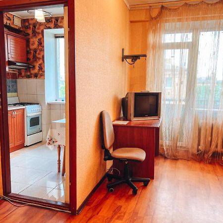 Apartment Near Metro Station Darnitsa Kyiv Exterior photo